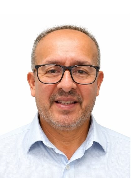 Retrato profesional del Ab. Olger Higinio Mendoza Zambrano